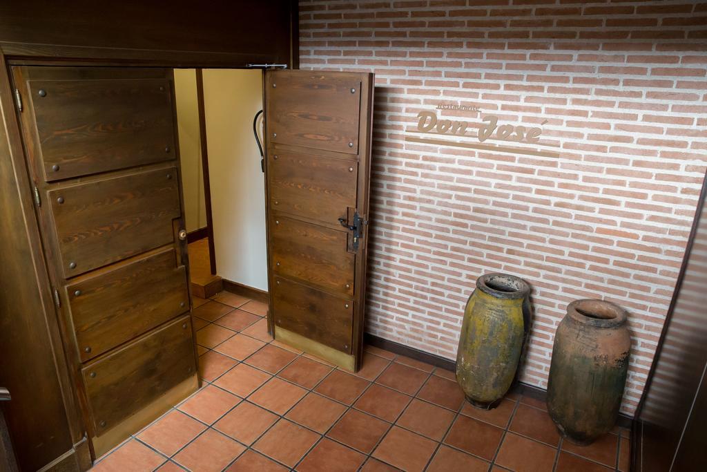 Hostal Torrejon Torrejón de Ardoz Exterior foto