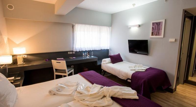 Hostal Torrejon Torrejón de Ardoz Exterior foto