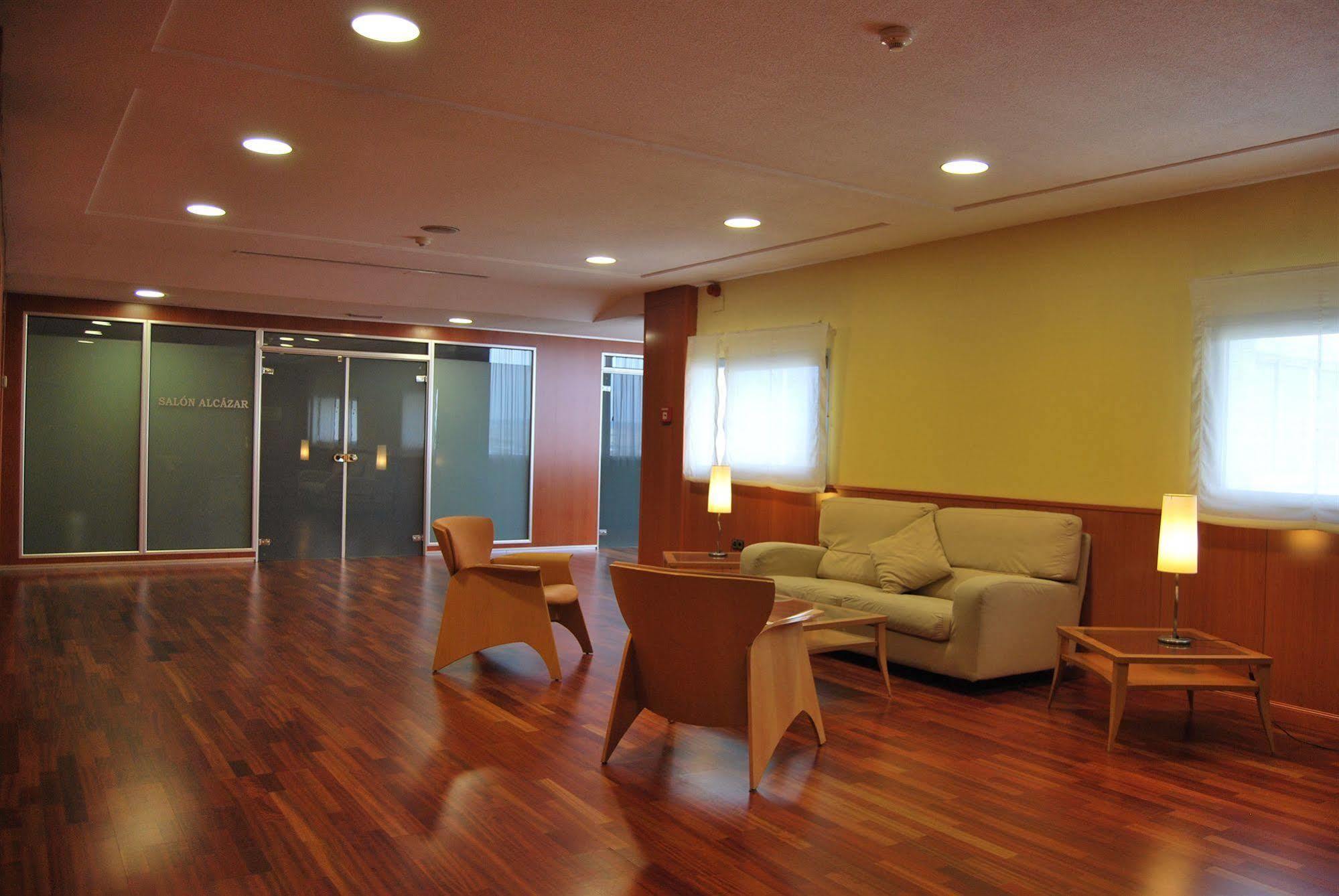 Hostal Torrejon Torrejón de Ardoz Exterior foto
