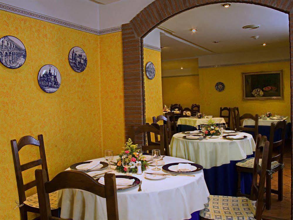 Hostal Torrejon Torrejón de Ardoz Exterior foto
