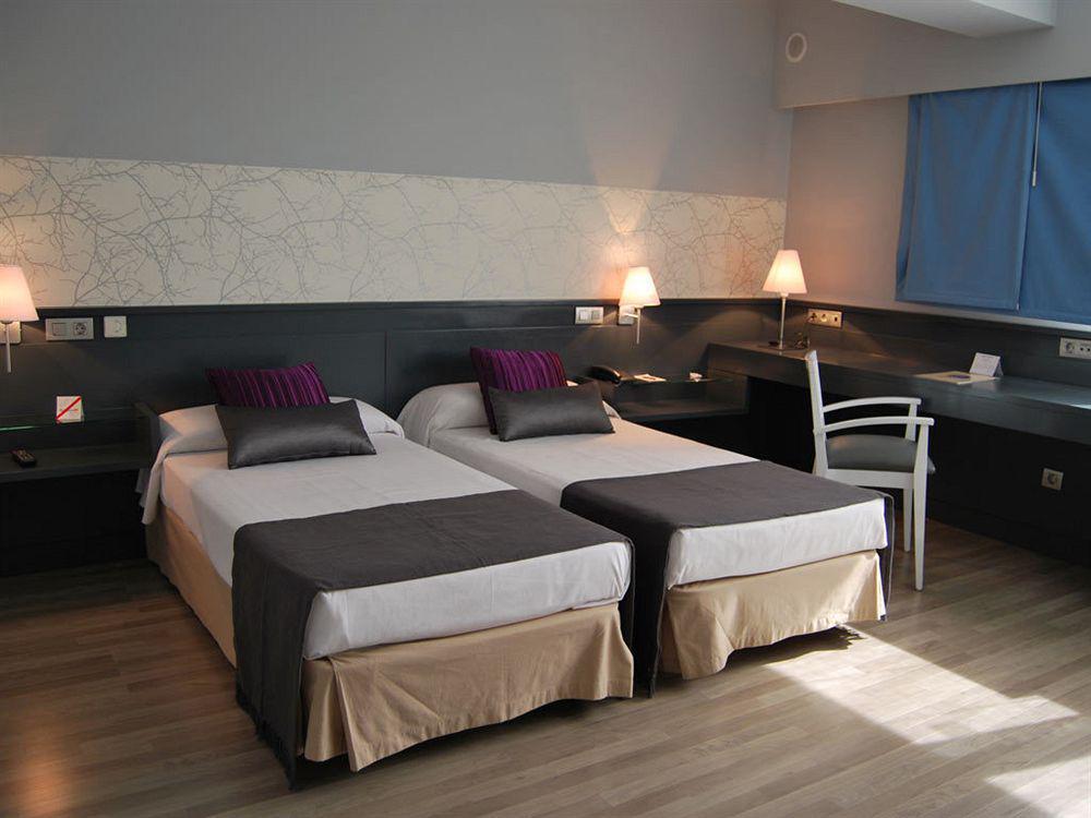 Hostal Torrejon Torrejón de Ardoz Exterior foto